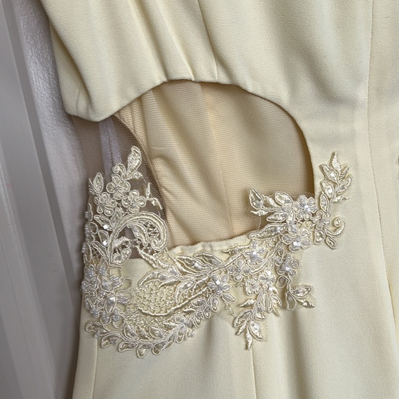 💛 Excellent Condition Marchesa Notte ‘Yellow Fields’ Gown Size 6 RRP $1245 💛 - Picture 12 of 13